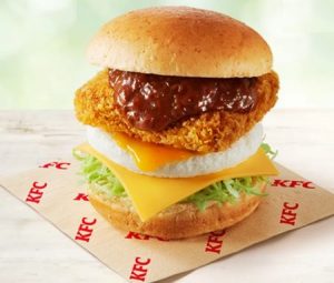 ケンタッキー「デミカツエッグバーガー」2
